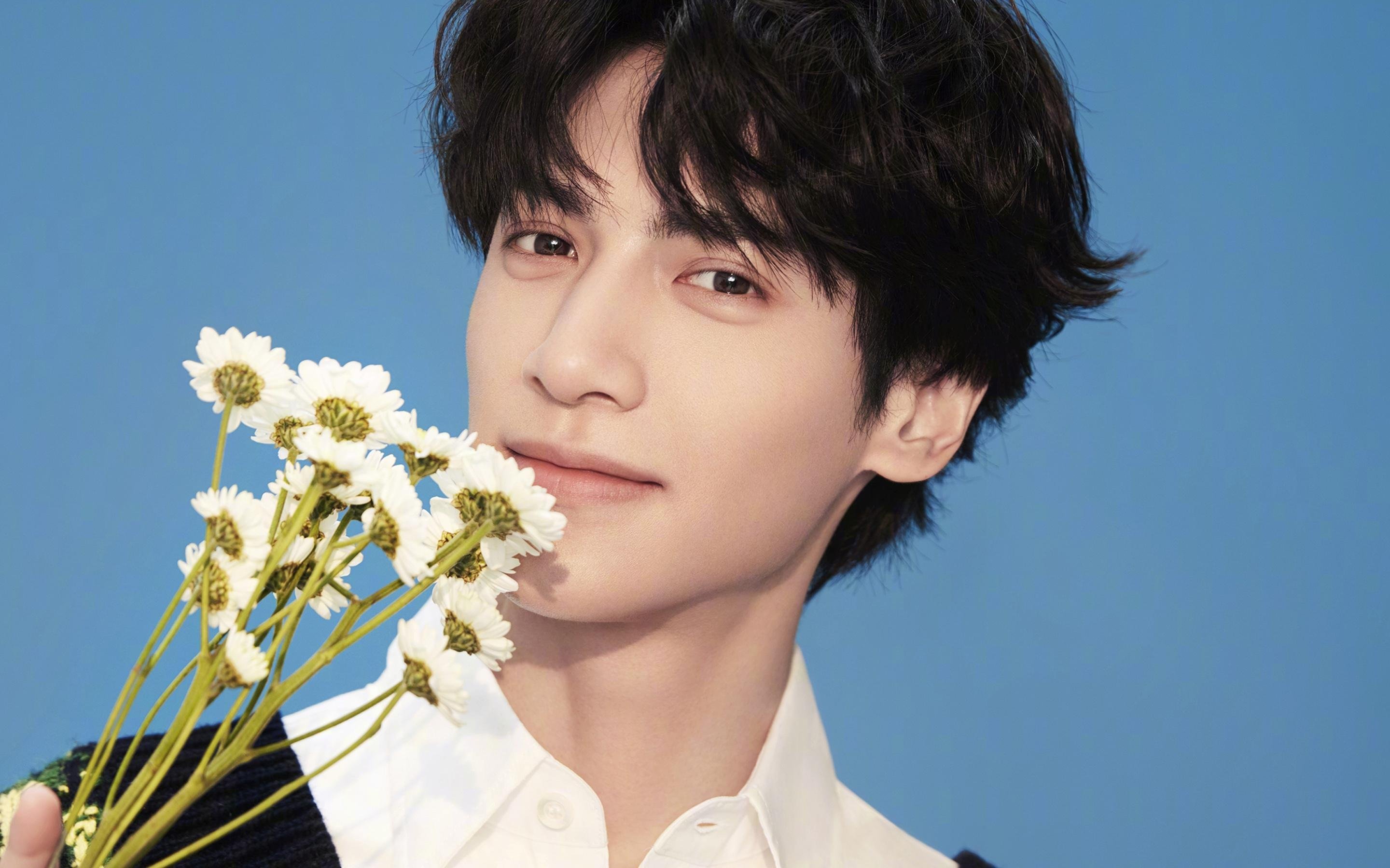 -球场“铁壁防线”揭秘：最难攻破的欧洲后防